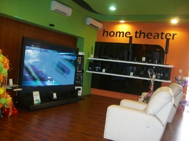 Plasma TV PANASONIC VIERA 103 inch