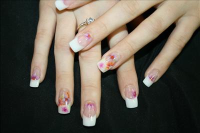 nails