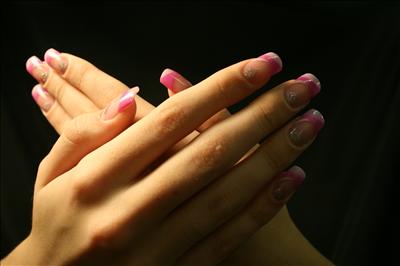nails