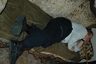 Roberto dormiente durante spettacolo