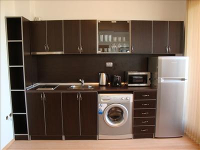 Fully Fitted Kitchen