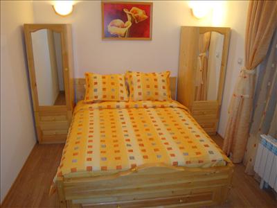 Pine Bedroom Set