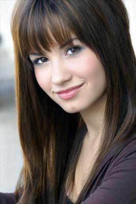 DEMİ LOVATO