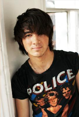 KEVİN JONAS