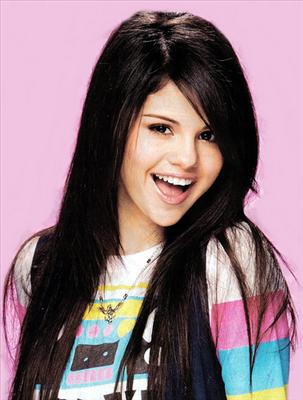 SELENA GOMEZ