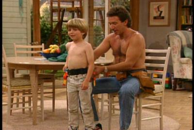 Molesto has a new pair of jeans that you have to try on.