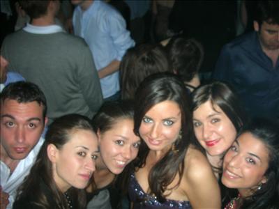 Un montòn de chicas bonitas