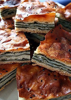 SELANİK ISPANAKLI BÖREK