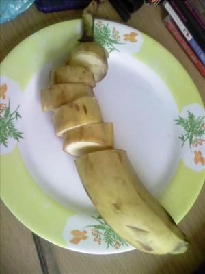 SLICED BANANA