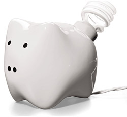 piggy with a lightbulb buttt
