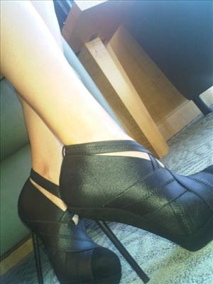 Shoe