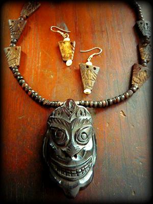 Mischievous Smile Necklace