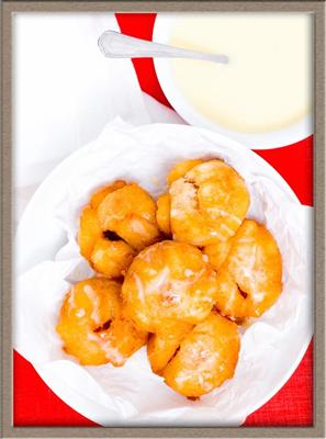 ซาลาเปาหมูแดงทอด (Fried Red Pork Bun)