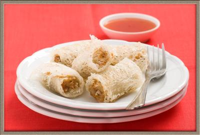 ปอเปี๊ยะเส้นหมี่ไส้ปลา (Net Spring Rolls)