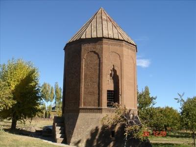 Ahlat-32