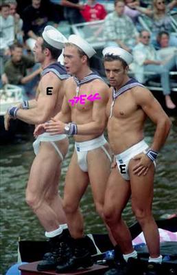een gayparade in uw straat
