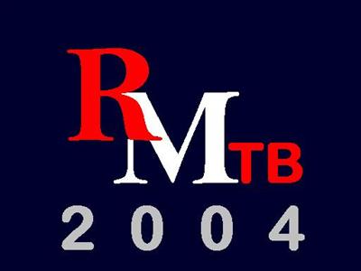 R M