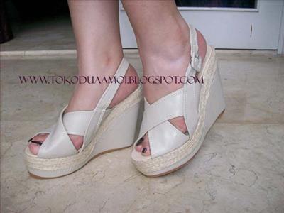 Cross Beige