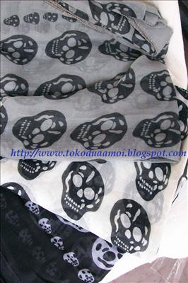 Skull motif