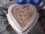Love Gold cake