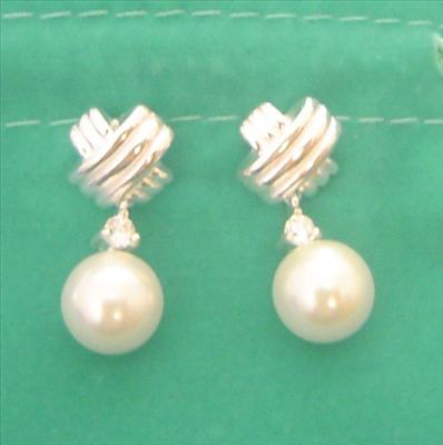 Tiffany pearl earings