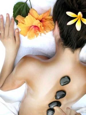 un massage aux pierres chaudes