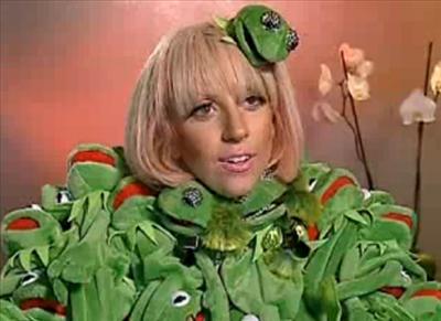 Lady Gaga vs Kermit