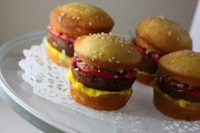 Burger Cupcakes