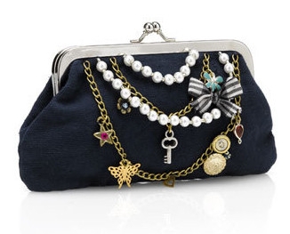 Pearl charm 