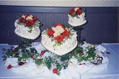 FLOATING HEART CAKE