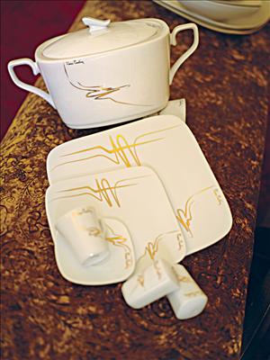 Sign Yemek Takımı