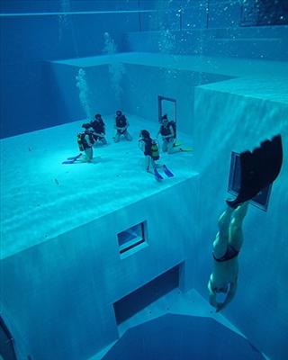 Deep pool