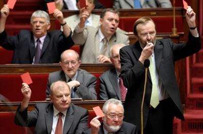 Des cartos rouges