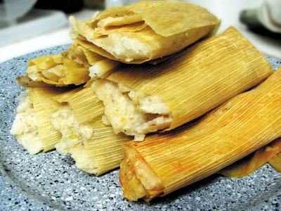 Tamales de con Luz.