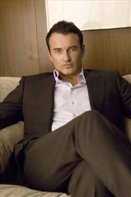 julian McMahon