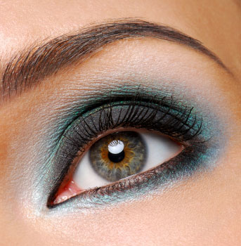 Smoky eye make-up