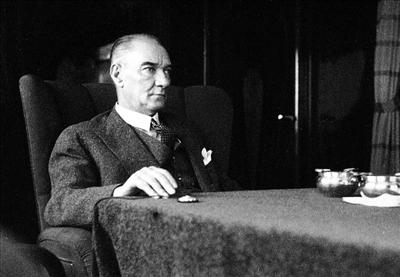 MUSTAFA KEMAL ATATÜRK RESMİ