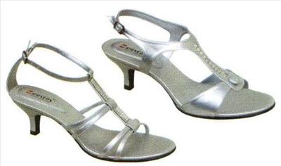 Sandal cantik buat si cantik