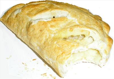 Cheese & Onion Pasty (v)