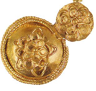 Gold necklace (detail), Duvanli