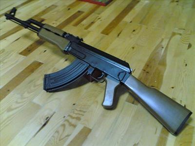 KALEŞNİKOF