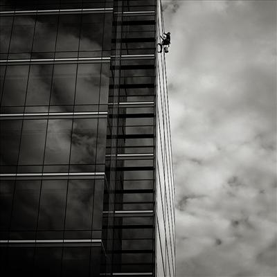 climb a sky scraper