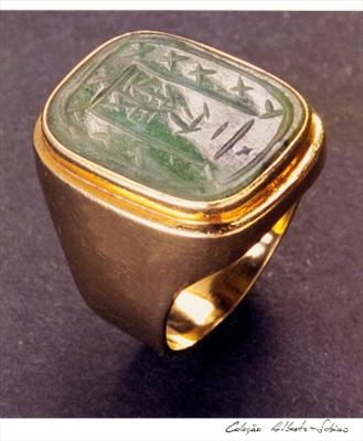 Wish you Luck jade 18k gold ring