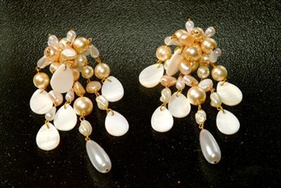 Wish you Luck pearls earring