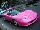 pink car
