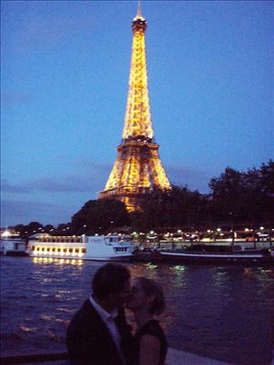 romantic kiss