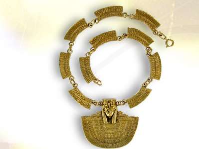 Collier Isis