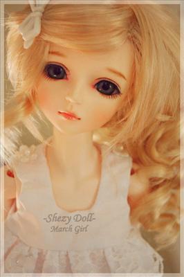 Inn0cent Doll