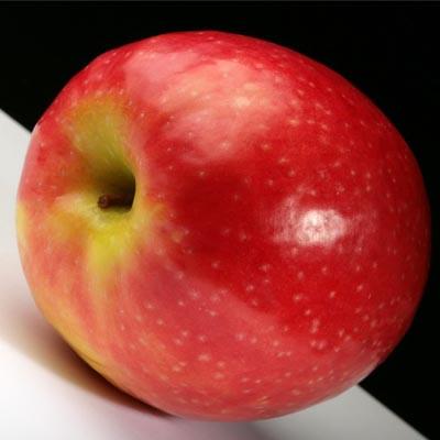 red apple