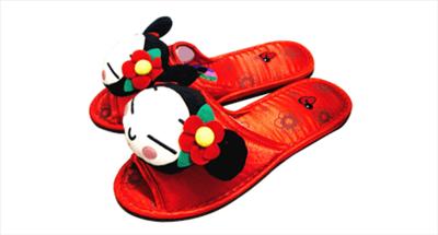 Pucca face slipper.gif